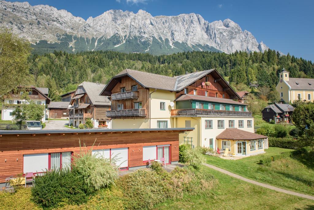Mayer - Wirtshaus Und Dorfhotel Sankt Martin am Grimming Eksteriør bilde