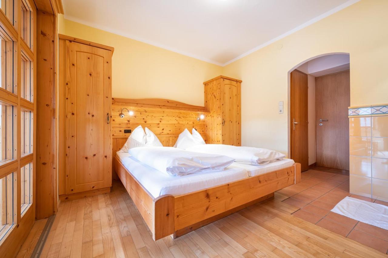 Mayer - Wirtshaus Und Dorfhotel Sankt Martin am Grimming Eksteriør bilde