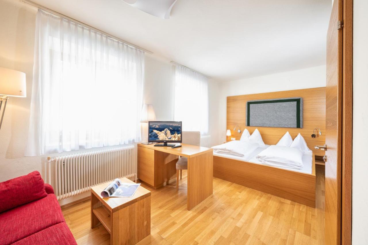Mayer - Wirtshaus Und Dorfhotel Sankt Martin am Grimming Eksteriør bilde